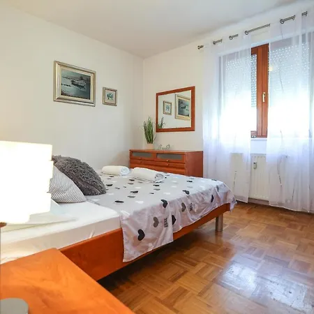 Diana Boulevard Apartment