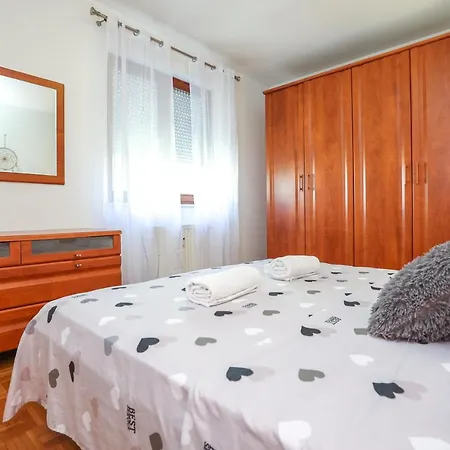 Diana Boulevard * Zára