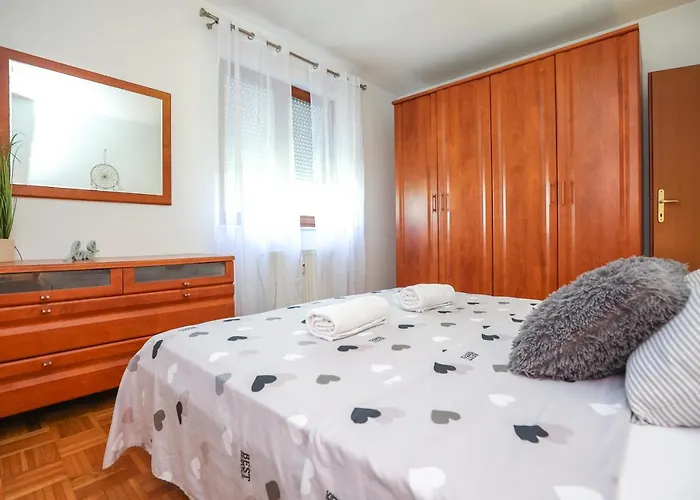 Diana Boulevard * זאדאר