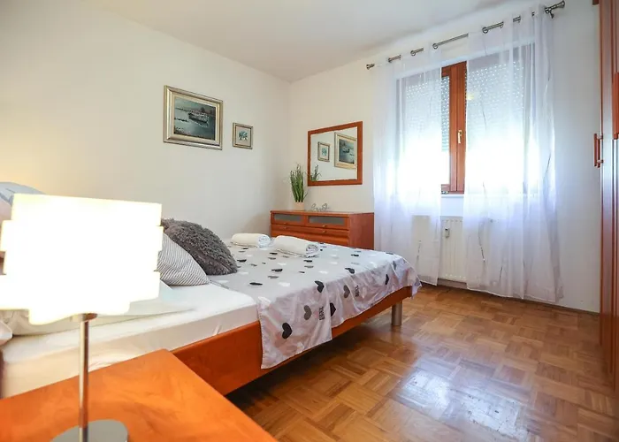 Diana Boulevard アパート